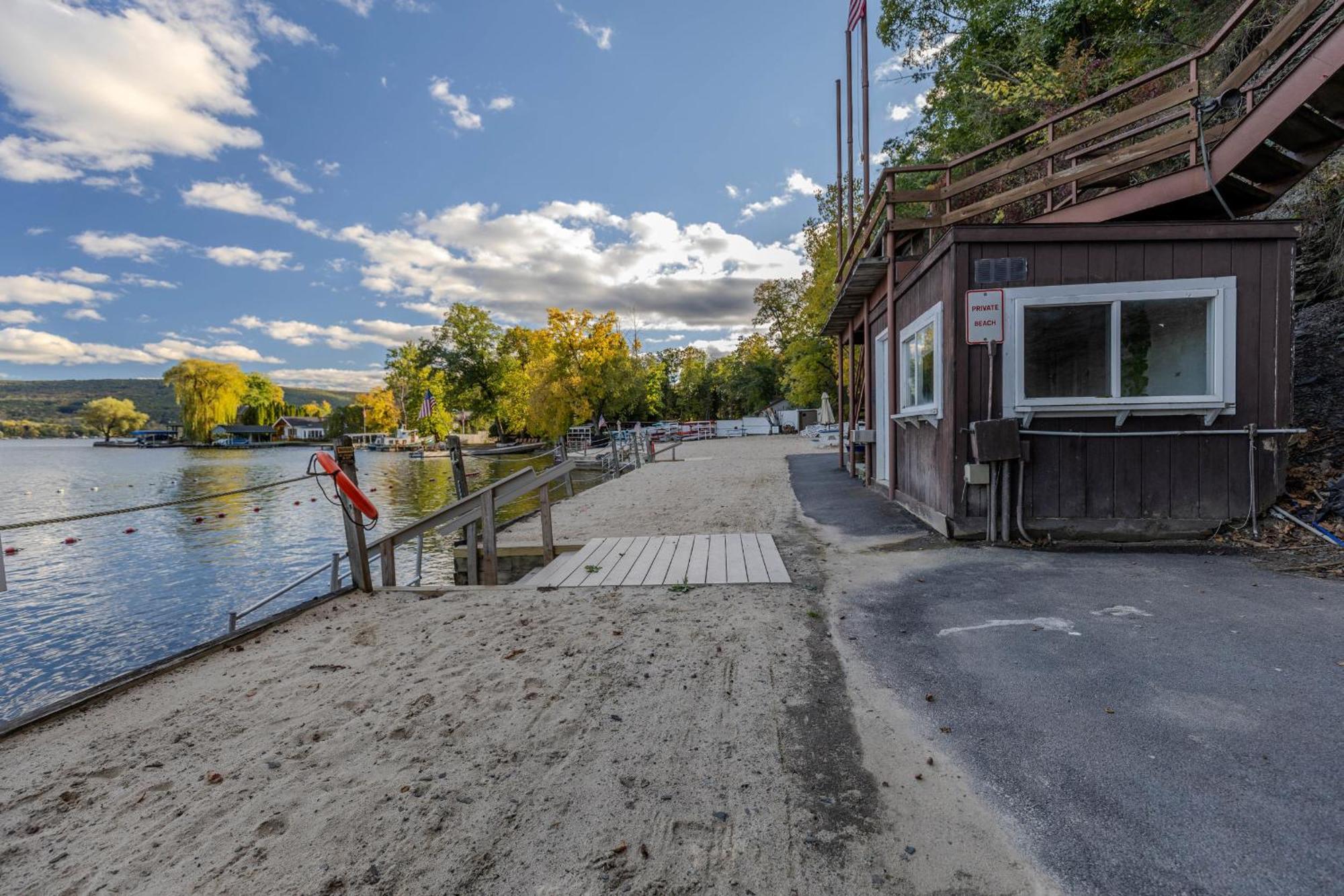 Canandaigua Lake Retreat With View And Private Beach Access, Foliage, Hike, And Ski Hotel Exterior photo