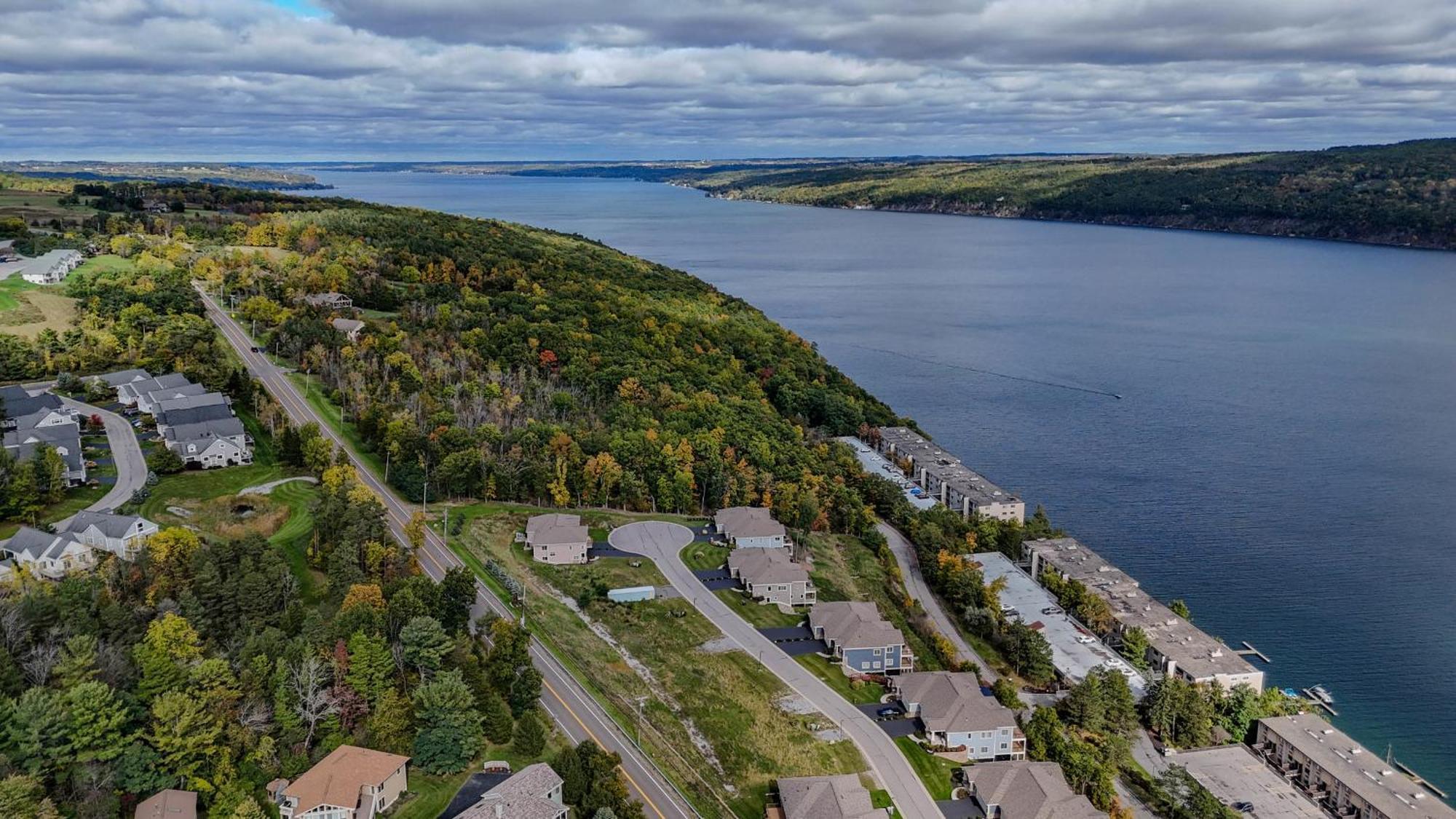 Canandaigua Lake Retreat With View And Private Beach Access, Foliage, Hike, And Ski Hotel Exterior photo